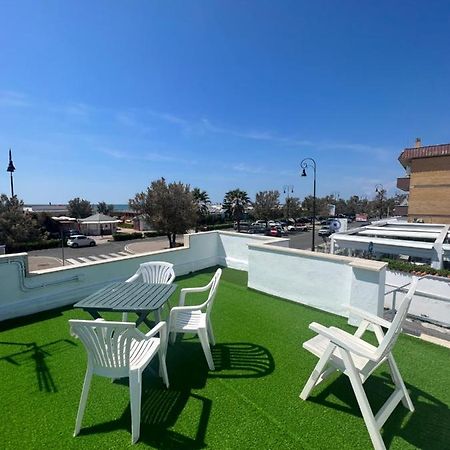 Villa Pisola Fiumicino Airport - Seafront المظهر الخارجي الصورة