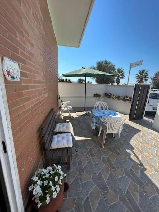 Villa Pisola Fiumicino Airport - Seafront المظهر الخارجي الصورة