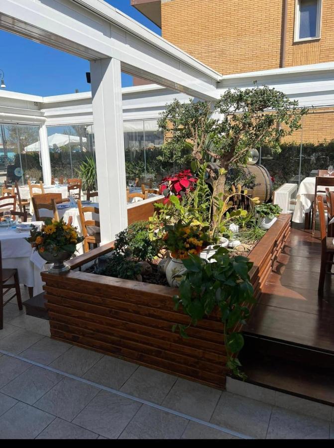 Villa Pisola Fiumicino Airport - Seafront المظهر الخارجي الصورة