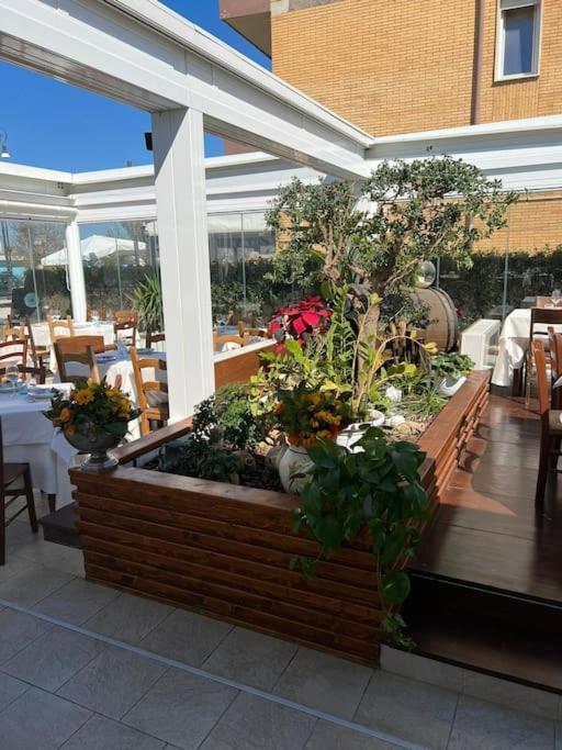 Villa Pisola Fiumicino Airport - Seafront المظهر الخارجي الصورة